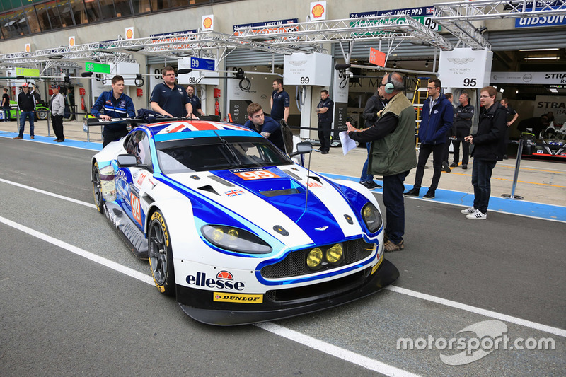 #99 Aston Martin Racing Aston Martin Vantage