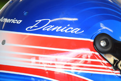 Helm von Danica Patrick, Stewart-Haas Racing