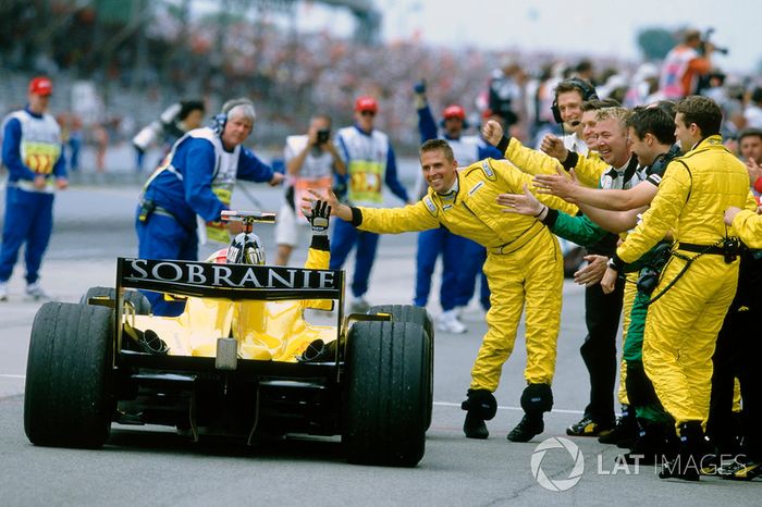 Tiago Monteiro, Jordan Toyota EJ15, entre dans le parc fermé