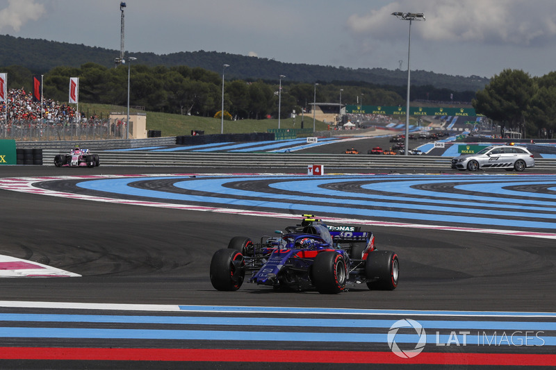 Gasly, Ocon ile kazasının ardından takıma bilgi veriyor