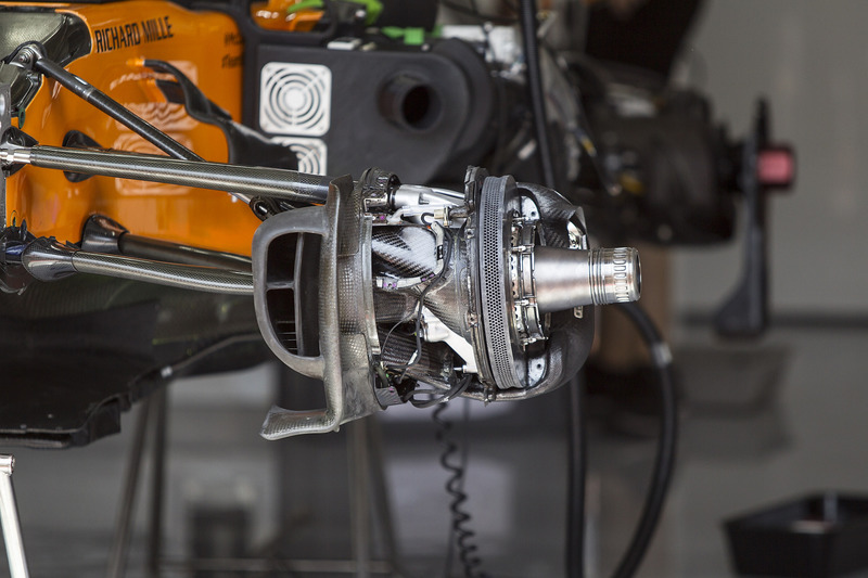 McLaren MCL33 front brake and wheel hub detail