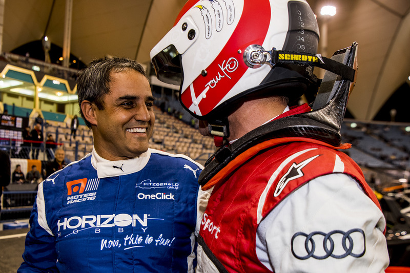 Juan Pablo Montoya del equipo Latinoamérica y Tom Kristensen del equipo nórdico