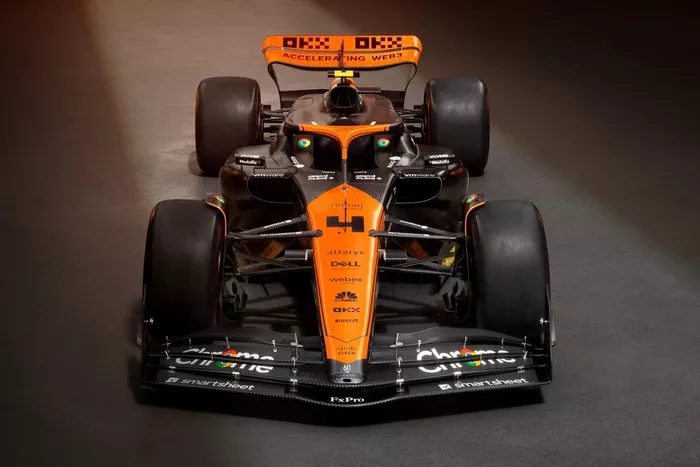 McLaren MCL60 özel görünümü, Singapur/Japon GP