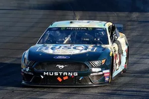 Race Winner Kevin Harvick, Stewart-Haas Racing, Ford Mustang Busch Beer / National Forest Foundation