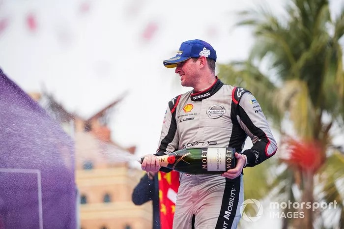 Oliver Rowland, Nissan e.Dams, 2nd position, celebrates