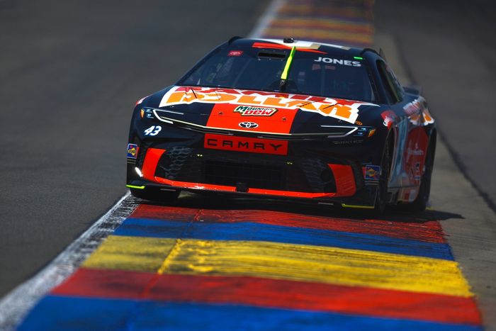 Erik Jones, LEGACY MOTOR CLUB Toyota