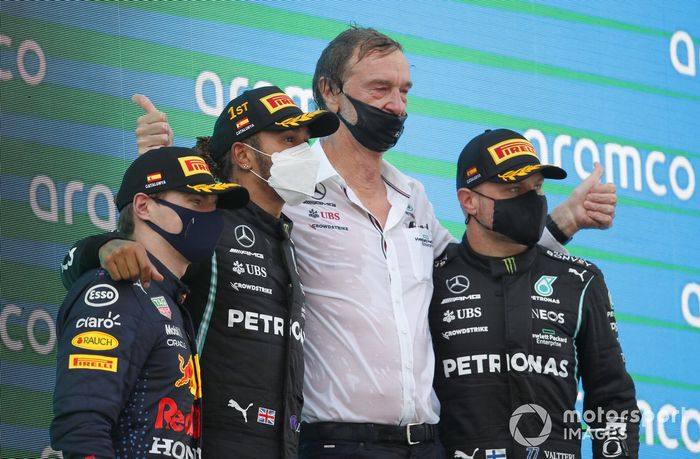 Podio: segundo lugar Max Verstappen, Red Bull Racing, ganador de la carrera Lewis Hamilton, Mercedes, tercer lugar Valtteri Bottas, Mercedes
