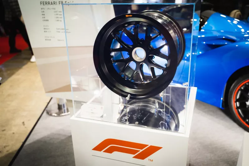 BBS F1 wheel with autographs of F1 drivers