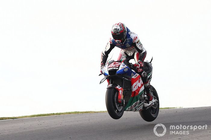 Alex Rins, Team LCR Honda, ambas ruedas en el aire