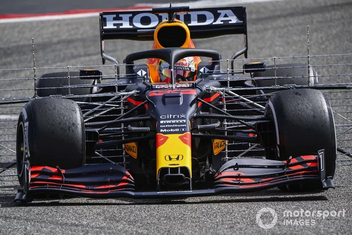 Max Verstappen, Red Bull Racing RB16B 