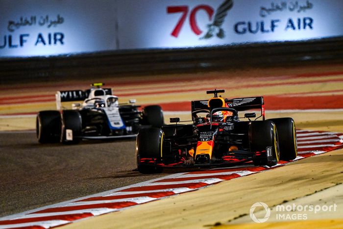 Max Verstappen, Red Bull Racing RB16, Nicholas Latifi, Williams FW43