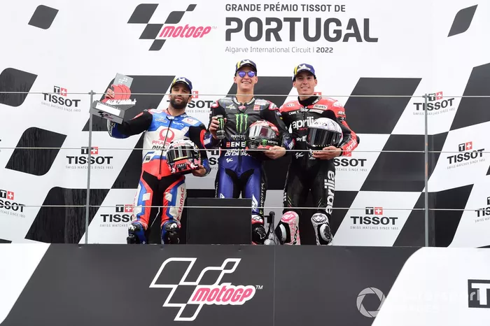 Podio: ganador Fabio Quartararo, Yamaha Factory Racing, tercer lugar Aleix Espargaró, Aprilia Racing Team, segundo lugar  Johann Zarco, Pramac Racing