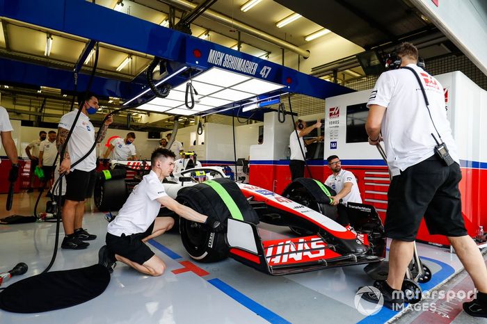 Mick Schumacher, Haas VF-22
