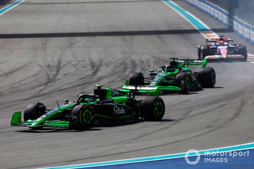 Zhou Guanyu, Stake F1 Team Kick Sauber C44, Valtteri Bottas, Stake F1 Team Kick Sauber C44, Daniel Ricciardo, RB F1 Team VCARB 01