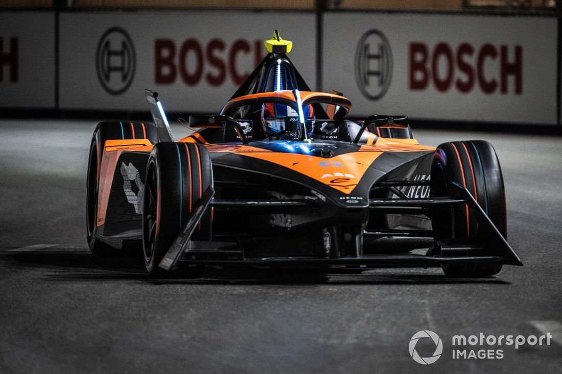 Jake Hughes, McLaren, e-4ORCE 04 