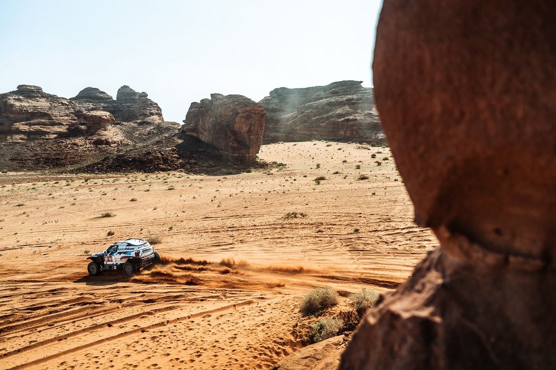 #217 X-raid Mini JCW Team Mini John Cooper Works Rally Plus: Krzysztof Hołowczyc, Łukasz Kurzeja