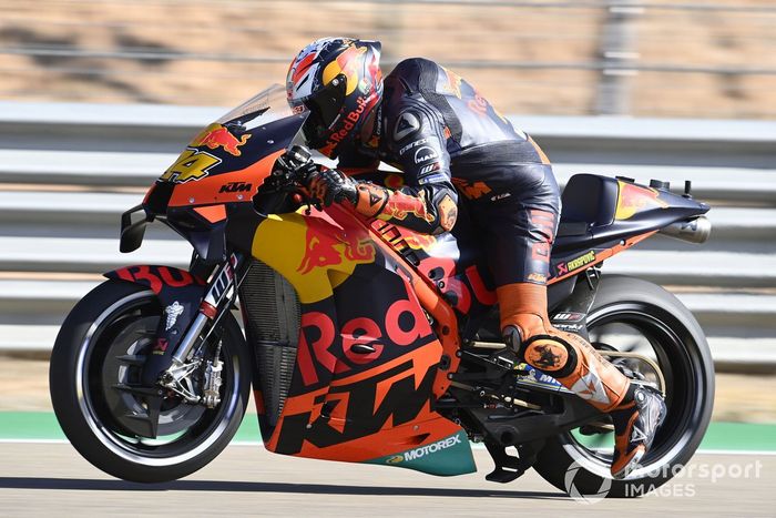 Pol Espargaro, Red Bull KTM Factory Racing, practice start