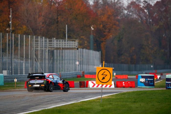 Oliver Solberg, Elliott Edmondson, Hyundai 2C Competition Hyundai i20 Coupe WRC
