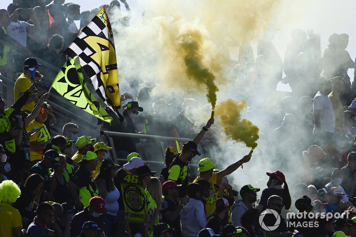 Des supporters de Valentino Rossi