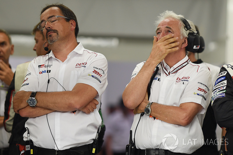 Rob Leupen, Toyota Gazoo Racing, Teammanager; Hugues de Chaunac, Toyota Gazoo Racing