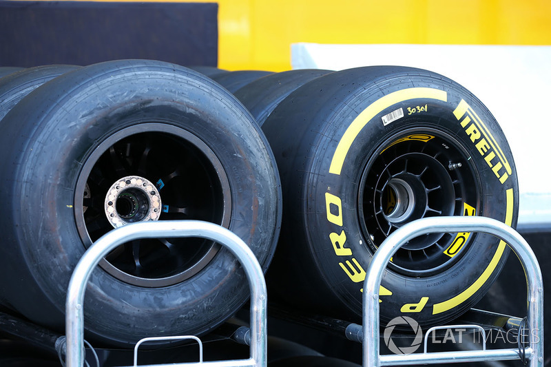 Pirelli tyres