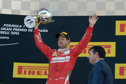 Себастьян Феттель, Ferrari празднует третье место на подиуме