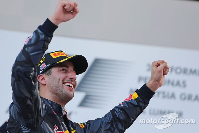Ganador de la carrera Daniel Ricciardo, Red Bull Racing