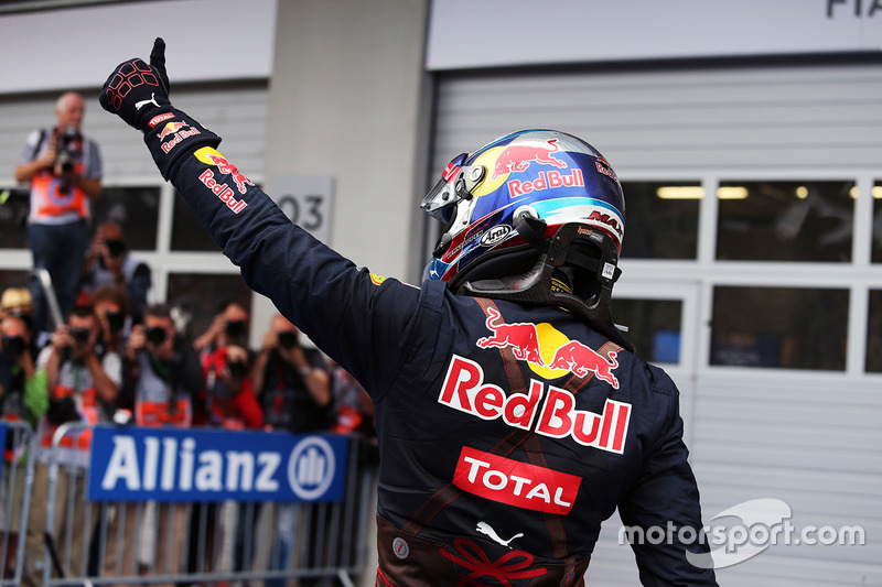 Max Verstappen, Red Bull Racing celebra su segundo puesto en parc ferme