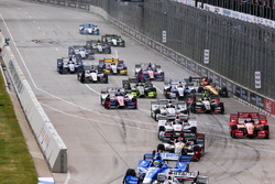 Startcrash: James Hinchcliffe, Schmidt Peterson Motorsports, Honda