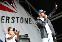 Lewis Hamilton, Mercedes AMG F1 auf der Silverstone-Bühne