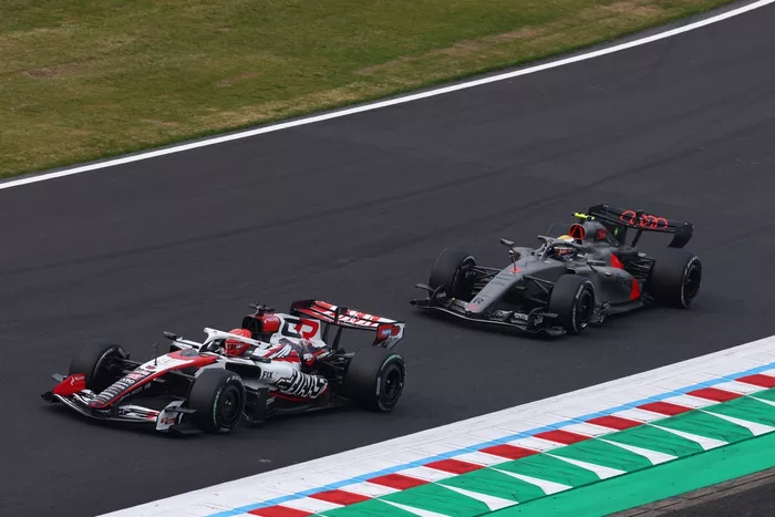 Gabriel Bortoleto, Audi F1 Team, Esteban Ocon, Haas F1 Team