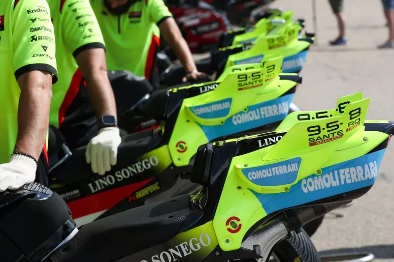 Alerón trasero de la moto VR46