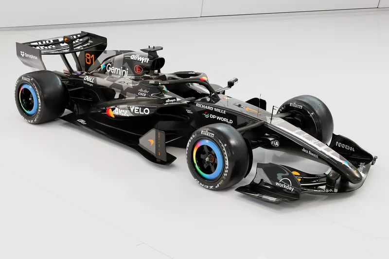 McLaren MCL40 Livrée pour les essais à Barcelone