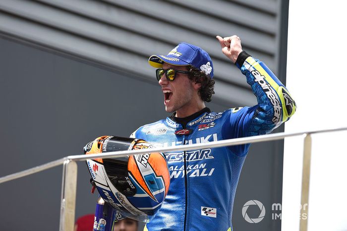 Podio: segundo clasificado Alex Rins, Team Suzuki MotoGP