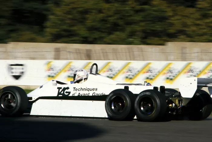 Alan Jones, 6 ruedas Williams FW07D
