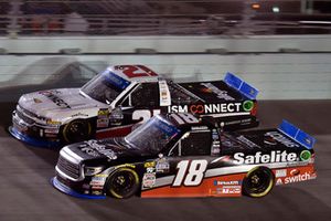 Noah Gragson, Kyle Busch Motorsports, Toyota Tundra Safelite AutoGlass and Johnny Sauter, GMS Racing, Chevrolet Silverado ISM Connect