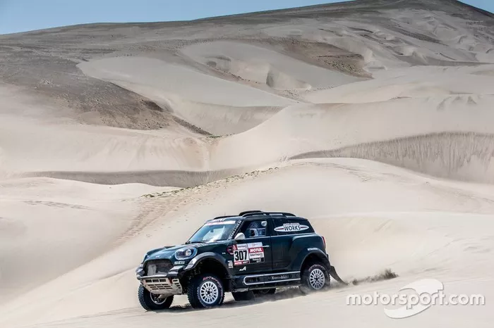#307 X-Raid Team: Nani Roma, Alex Haro Bravo