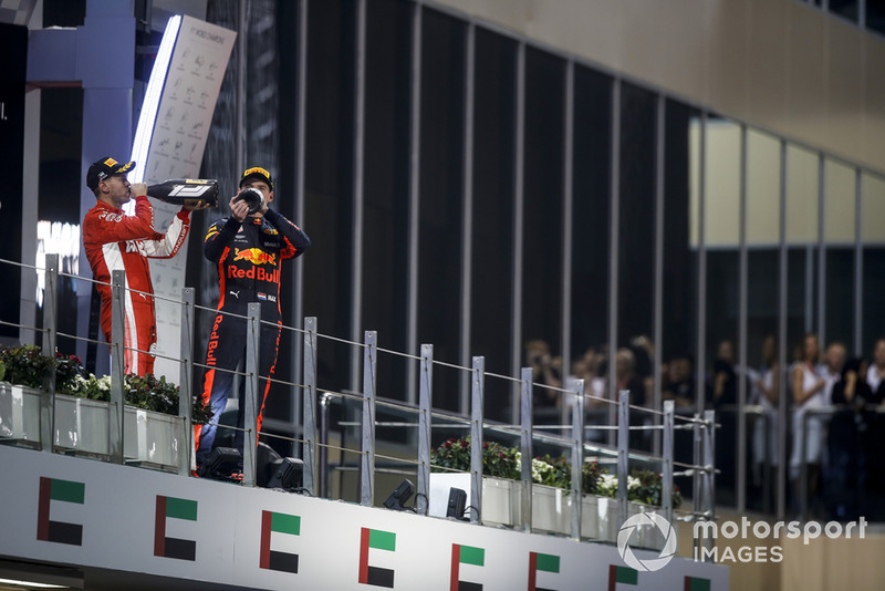 Sebastian Vettel, Ferrari et Max Verstappen, Red Bull Racing sur le podium