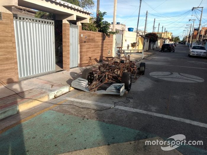 Carro de Fórmula 1 feito por Manoel Luiz