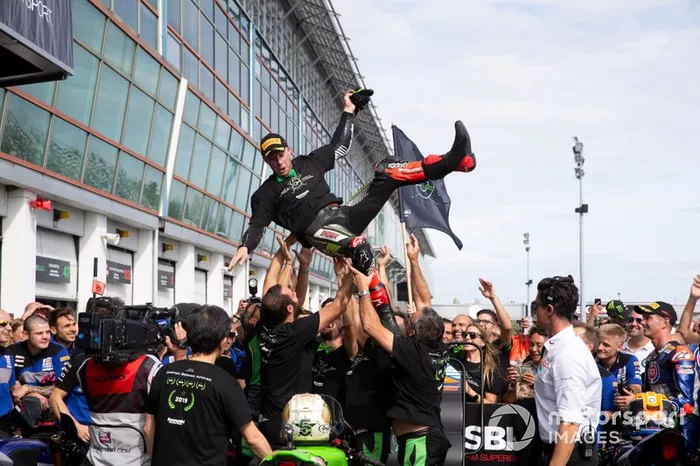 Jonathan Rea, Kawasaki Racing Team celebra su quinto título mundial