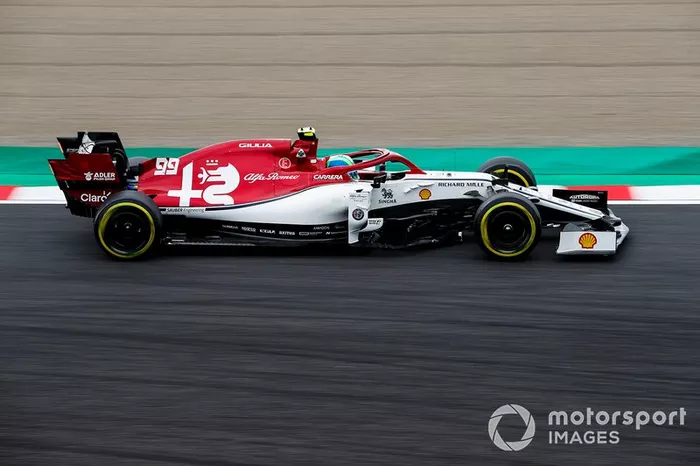 15º Antonio Giovinazzi, Alfa Romeo Racing C38 (1:29.651)
