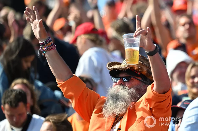 Ambiance des supporters dans les tribunes