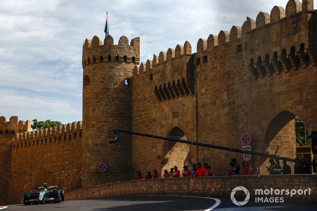 Lewis Hamilton, Mercedes F1 W15