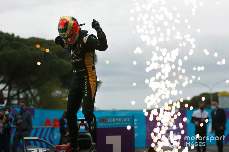 Jean-Eric Vergne, DS Techeetah, DS E-Tense FE21, celebra su victoria