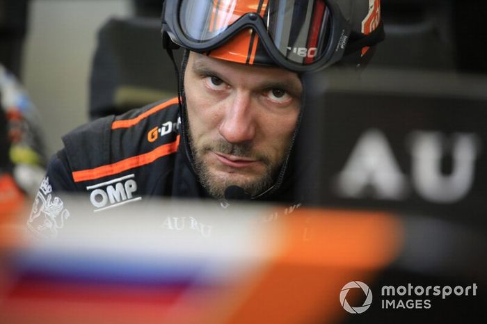 Un miembro del G-Drive Racing