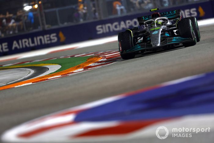 Lewis Hamilton, Mercedes W13