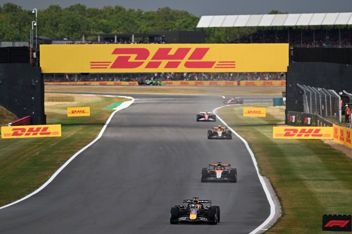 Lando Norris, McLaren, Oscar Piastri, McLaren, Max Verstappen, Red Bull Racing