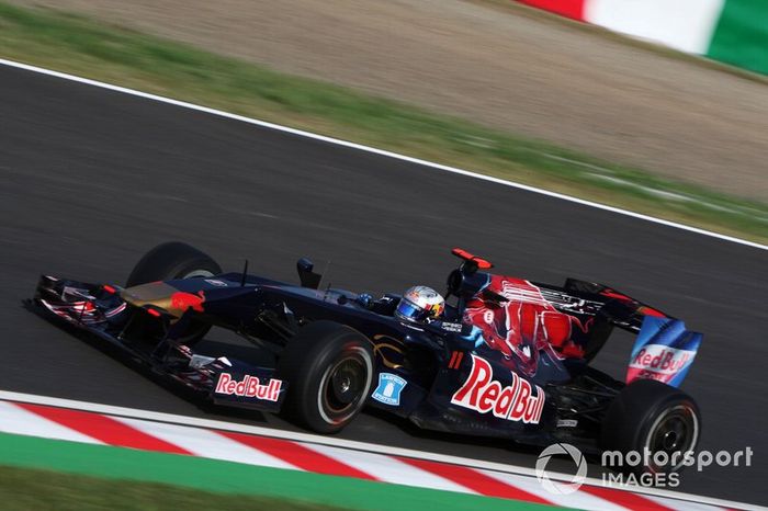 2009: Toro Rosso Ferrari STR4