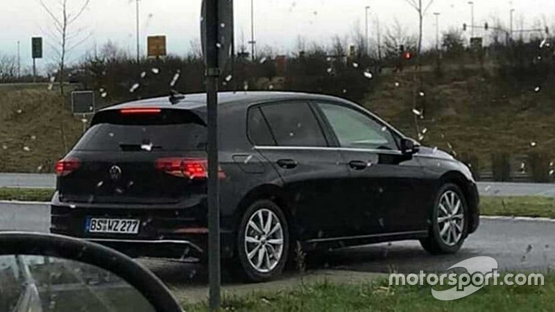 Шпигунське фото Volkswagen Golf VIII 2019 року
