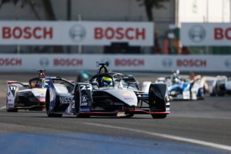 Oliver Rowland, Nissan e.Dams, Nissan IMO1 devant Lucas Di Grassi, Audi Sport ABT Schaeffler, Audi e-tron FE05